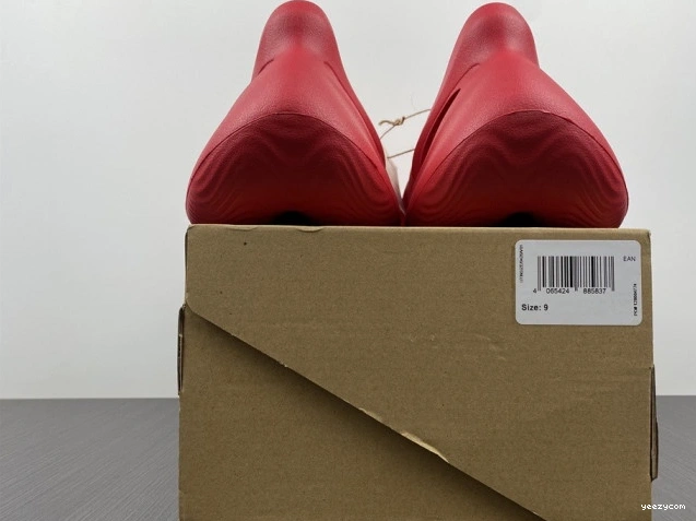 Red Foam Adidas CW3355 Yeezy 0929